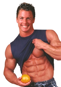 Gesunde Ern&auml;hrung am Arbeitsplatz mit Fitnessmodel Christian Engel