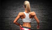 Bikini Athletin Nicole gibt Tipps für einen schönen Rücken.